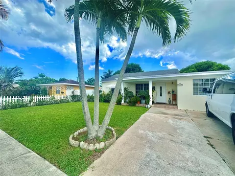 1419 N 14th Ave N, Lake Worth, FL 33460