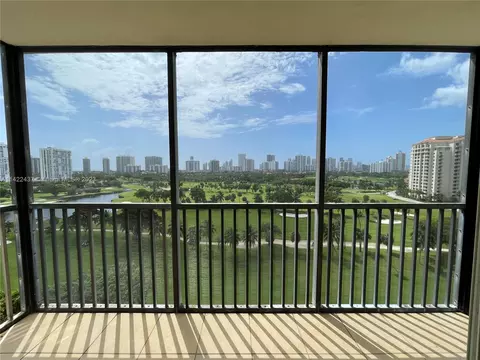 20335 W Country Club Dr #1204, Aventura, FL 33180