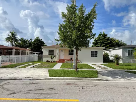 1080 W 31st St, Hialeah, FL 33012