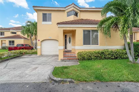 11201 Lakeview Dr #48-M, Coral Springs, FL 33071