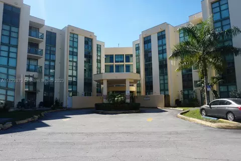 11780 SW 18th St #303-2, Miami, FL 33175