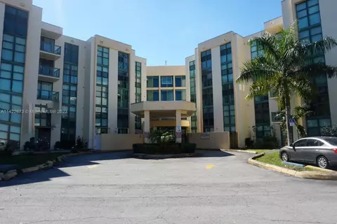 11780 SW 18th St #303-2, Miami, FL 33175