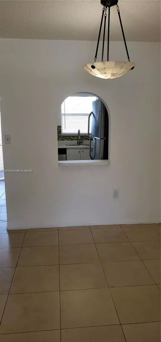  8450 Sunrise Lakes Blvd #210, Sunrise, FL 33322 photo 4