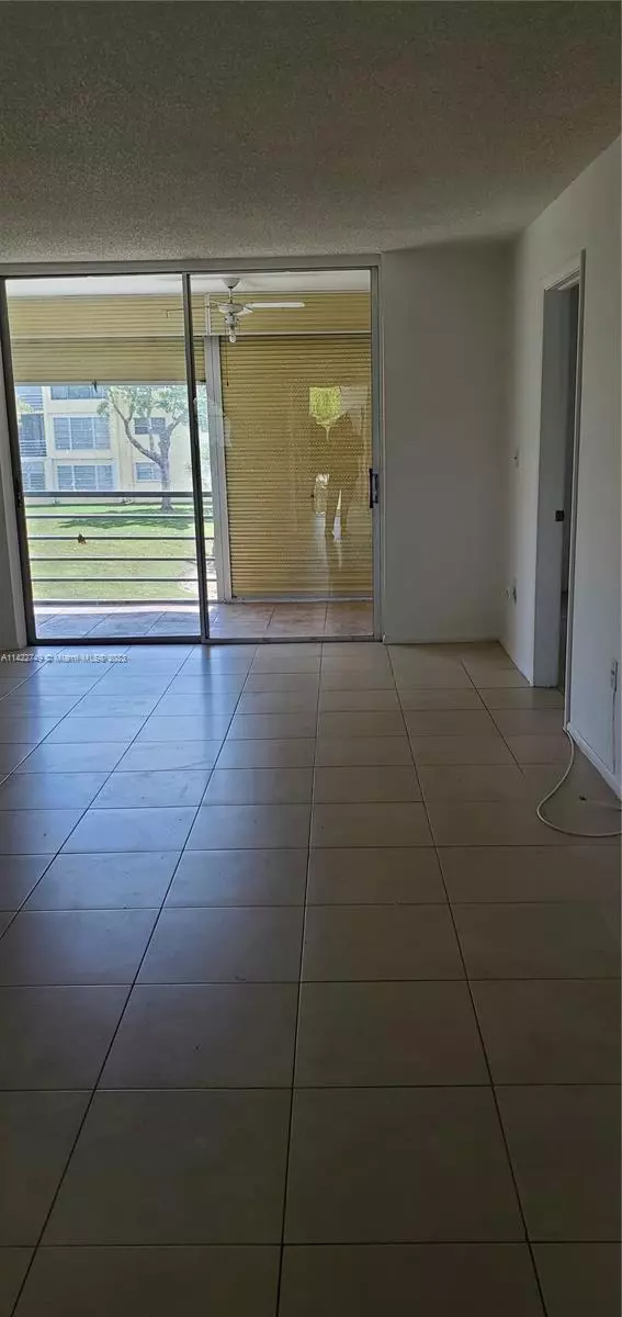  8450 Sunrise Lakes Blvd #210, Sunrise, FL 33322 photo 8
