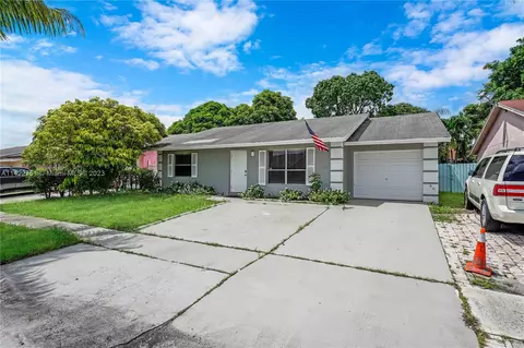 6141 Arcade Ct, Lake Worth, FL 33463