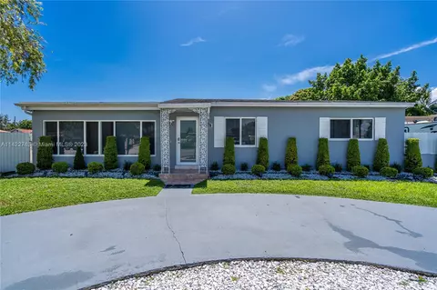Exterior - 5381 E 4th Ave, Hialeah, FL 33013 photo 13 of 14