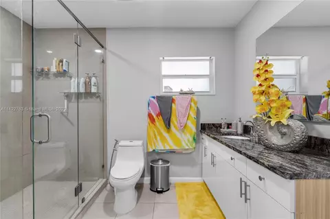 Bath - 5381 E 4th Ave, Hialeah, FL 33013 photo 1 of 3