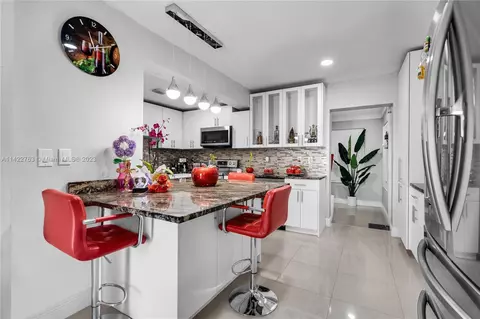Kitchen - 5381 E 4th Ave, Hialeah, FL 33013 photo 1 of 3