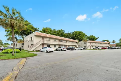 3777 NW 78th Ave #4B, Hollywood, FL 33024