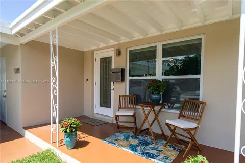 5248 NE 3rd Ave, Oakland Park, FL 33334