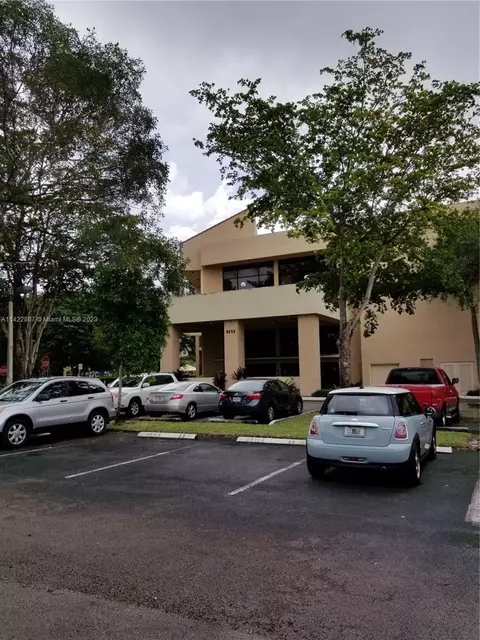 8592 W Sunrise Blvd #314, Plantation, FL 33322