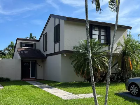 9068 SW 129th Ln, Miami, FL 33176