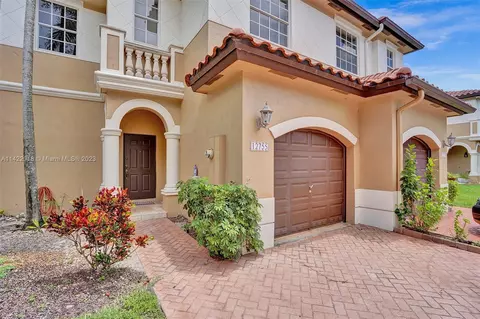 12755 SW 49th Ct, Miramar, FL 33027
