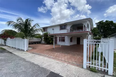 660 E 16th Pl, Hialeah, FL 33010 photo 1