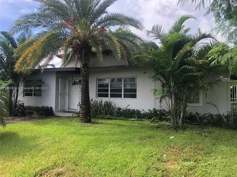 422 NW 11th St, Homestead, FL 33030