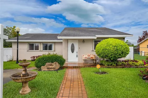 15940 SW 302nd Ter, Homestead, FL 33033