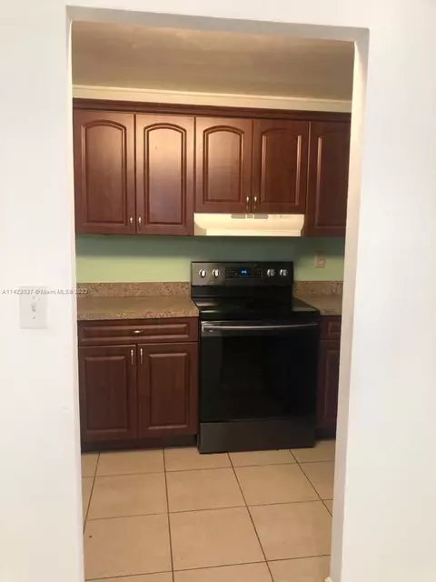 251 Bonnie Blvd #102, Palm Springs, FL 33461