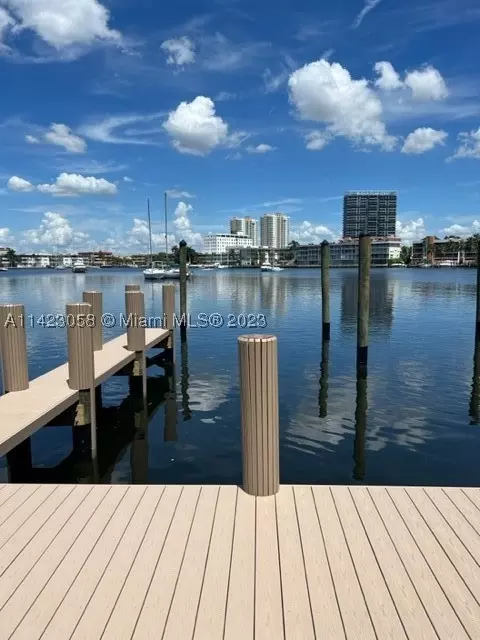 130 Golden Isles Dr, Hallandale Beach, FL 33009