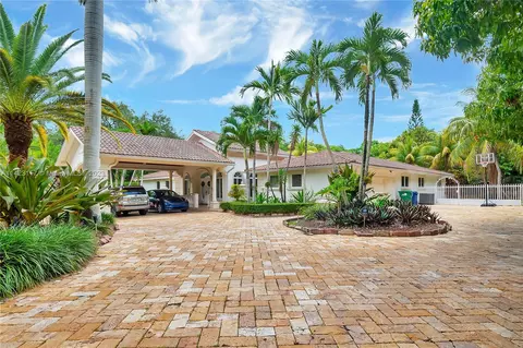 5800 SW 104th St, Pinecrest, FL 33156 photo 1
