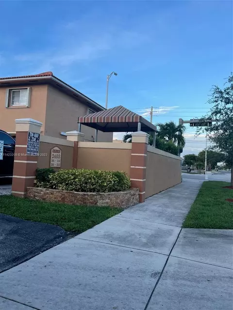 2403 W 76th St #110, Hialeah, FL 33016