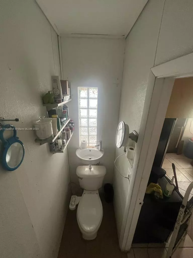  2466 NW 93rd Ter, Miami, FL 33147 photo 9