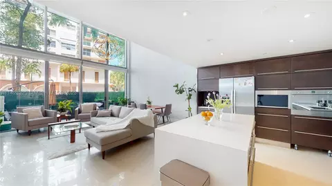 6000 Collins Ave #125, Miami Beach, FL 33140
