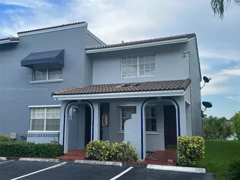 6940 NW 173rd Dr #805, Hialeah, FL 33015