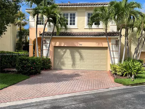3101 NE 210th Ter, Aventura, FL 33180