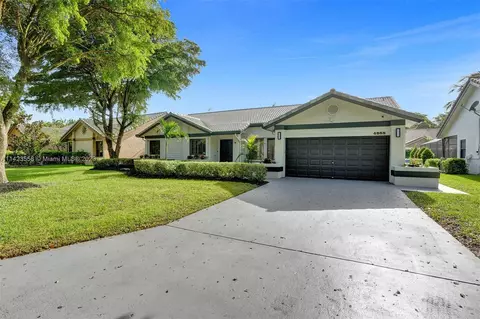 4888 NW 58th Ter, Coral Springs, FL 33067
