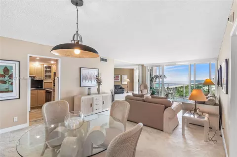 100 Bayview Dr #1922, Sunny Isles Beach, FL 33160