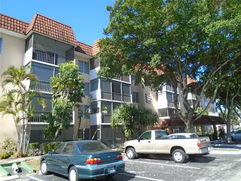 4156 Inverrary Dr #411, Lauderhill, FL 33319
