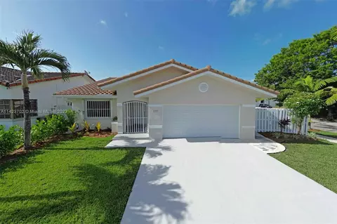 13290 SW 40th Ter, Miami, FL 33175