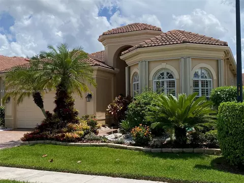 7190 Lorenzo Ln, Delray Beach, FL 33446