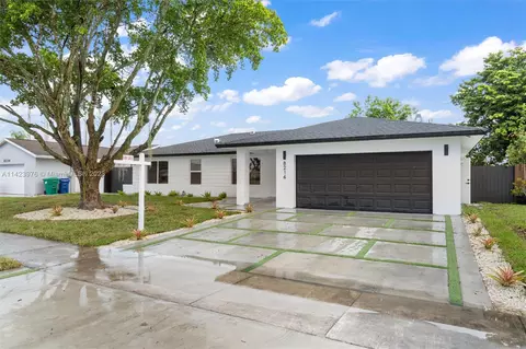 8214 SW 135 Ct, Miami, FL 33183