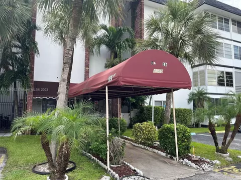 4740 NW 21st St #201, Lauderhill, FL 33313