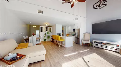 1170 N University Dr, Plantation, FL 33322