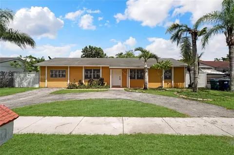 6605 SW 151st Ct, Miami, FL 33193