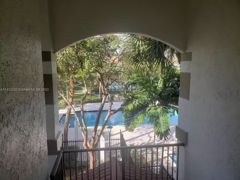 630 S Park Rd #39-3, Hollywood, FL 33021