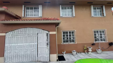 2527 W 76th St #110, Hialeah, FL 33016 photo 1