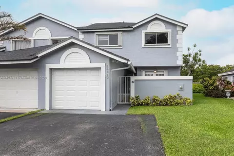 14210 SW 97th Ter, Miami, FL 33186