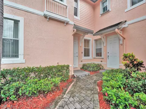 2884 SE 2nd Dr #4, Homestead, FL 33033