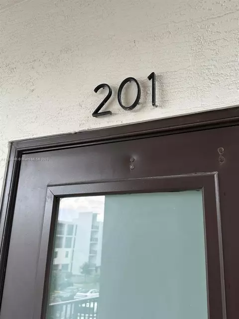8265 NW 41 St #201, Doral, FL 33166