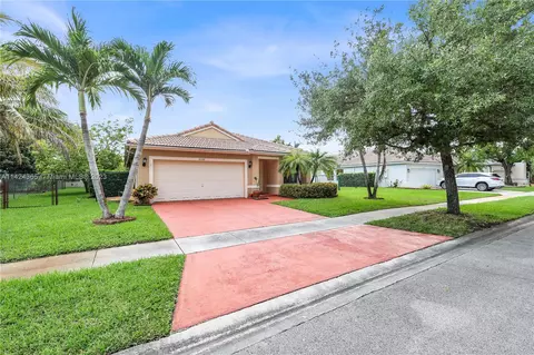16204 SW 10th St, Pembroke Pines, FL 33027