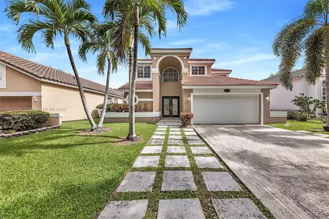 10407 Lima St, Hollywood, FL 33026