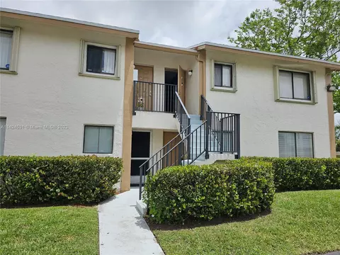 204 NW 60th Ave #204, Margate, FL 33063