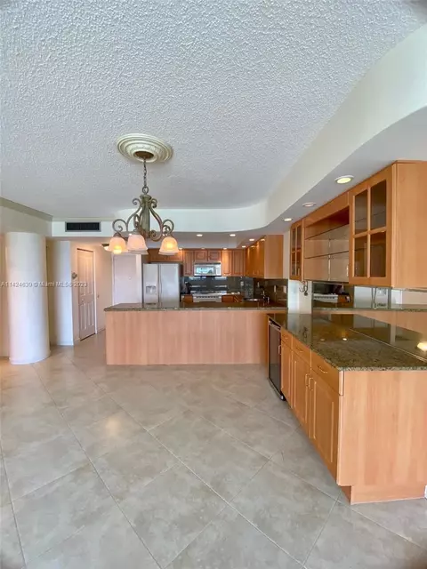 3725 S Ocean Dr #1108, Hollywood, FL 33019