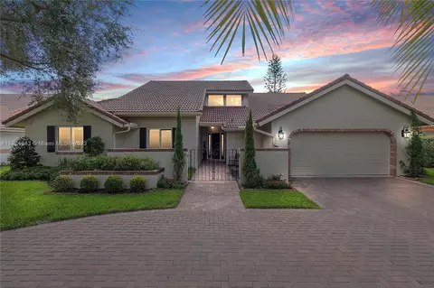 5461 NW 86th Ter, Coral Springs, FL 33067