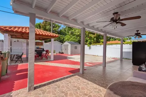 456 E 43rd St, Hialeah, FL 33013 photo 22