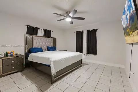 456 E 43rd St, Hialeah, FL 33013 photo 16