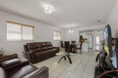 456 E 43rd St, Hialeah, FL 33013 photo 10